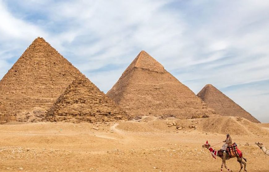 Journey through Ancient Egypt: Pyramids of Giza and Egyptian Museum Tour