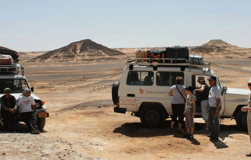 Adventure into the Desert: Hurghada Bedouin Desert Safari by Jeep 4×4