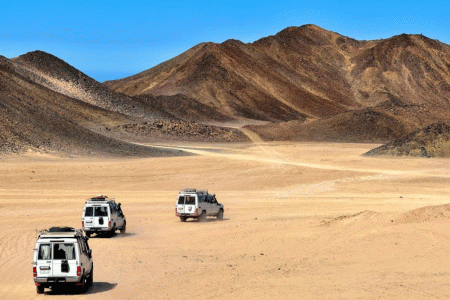 Adventure into the Desert: Hurghada Bedouin Desert Safari by Jeep 4x4