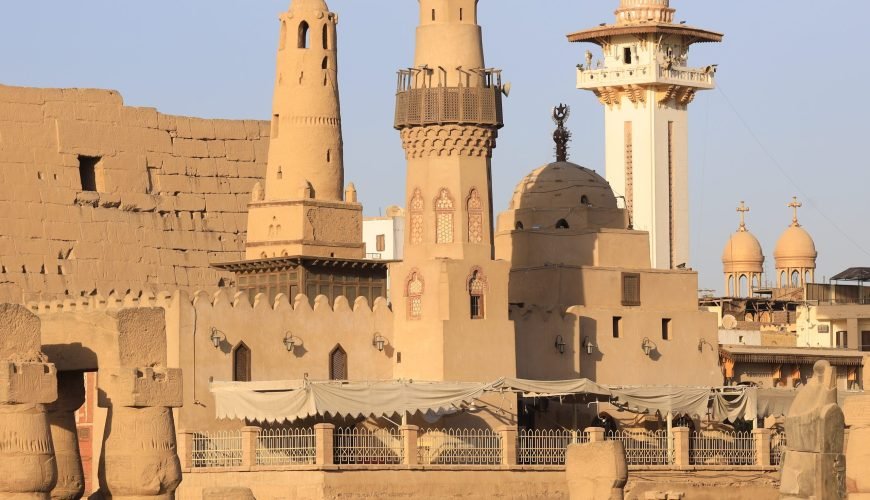 Luxor Tour by a Horse Drawn Carriage